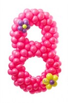 Цифра или буква на алюминиевом каркасе из воздушных шаров, с цветами, размером 1,3м х 0,9м. Допускается любая цветовая вариация (уточняйте при заказе)
