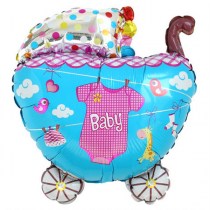 Фольгированный воздушный шар в форме маленькой детской коляски для девочки. Размер 61 см. Наполнен гелием. Подвязан на ленте 120 см.